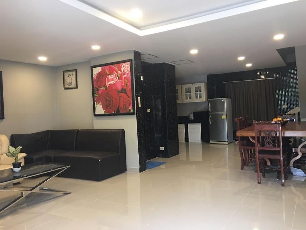 3 Bedrooms Private House In Thappraya บ้านพัก *