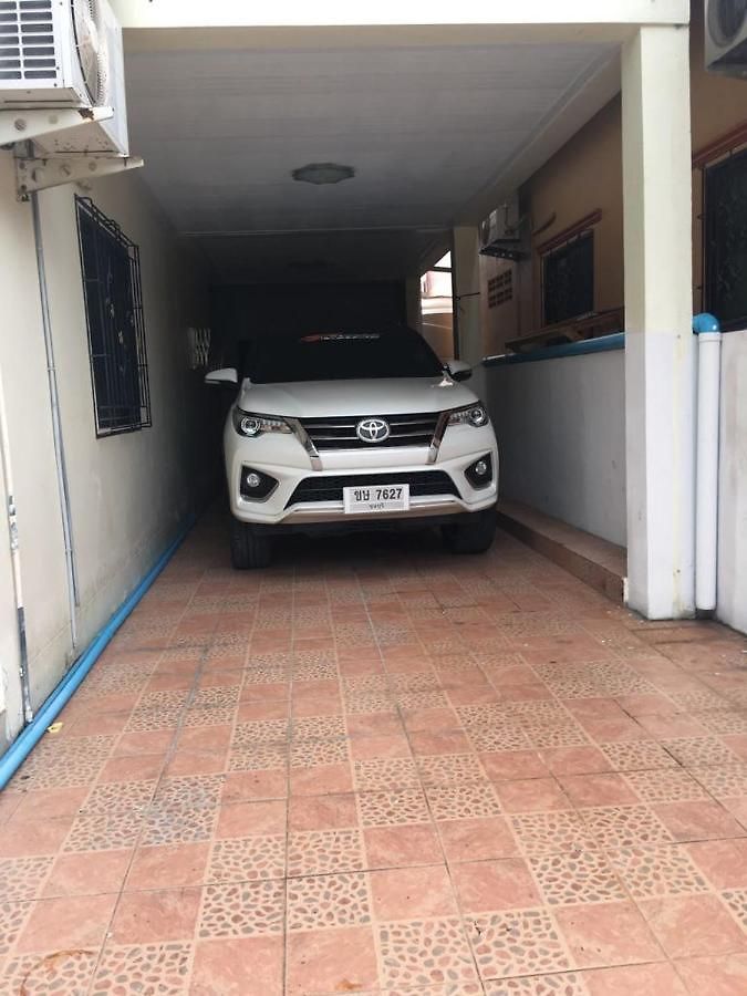 3 Bedrooms Private House In Thappraya บ้านพัก