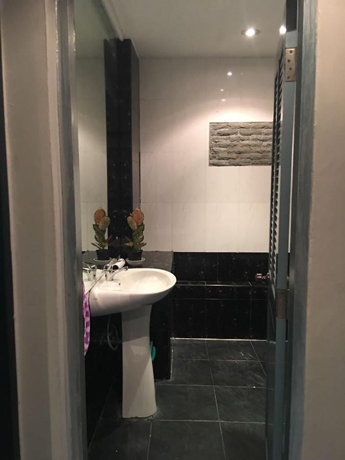 3 Bedrooms Private House In Thappraya บ้านพัก Pattaya
