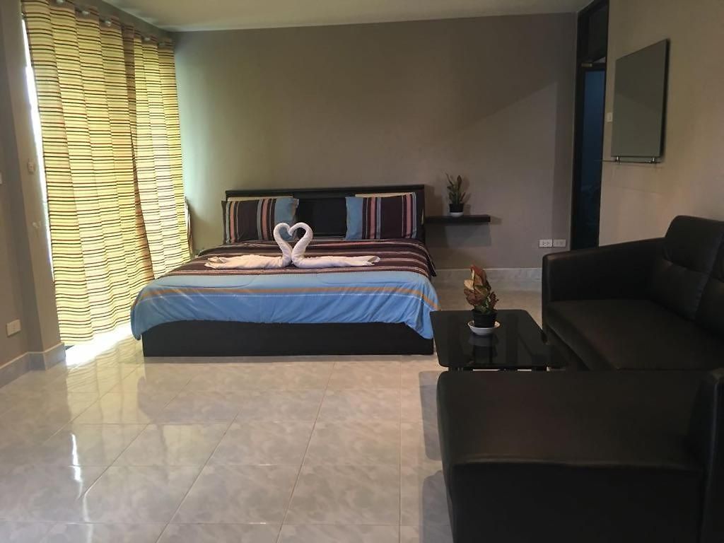 3 Bedrooms Private House In Thappraya บ้านพัก Pattaya
