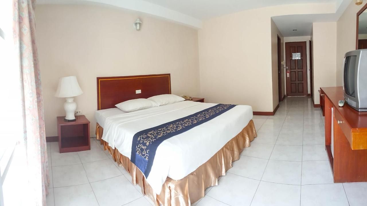 โรงแรม Eastiny Place