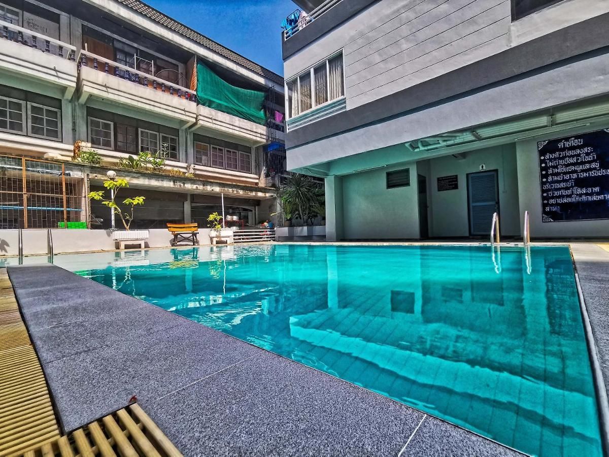 Hagone Condotel - Pool, Near & Steps To Weekend Market อพาร์ทเม้น