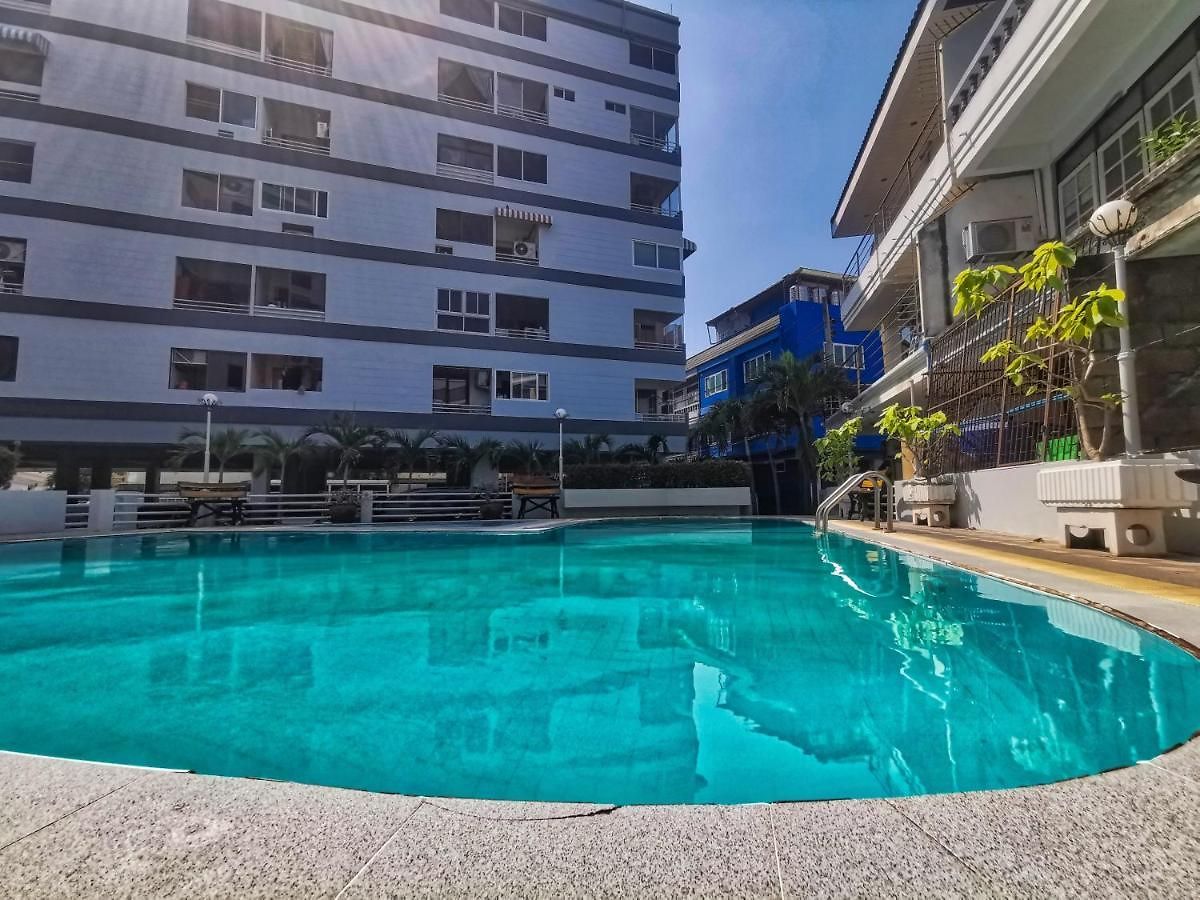 Hagone Condotel - Pool, Near & Steps To Weekend Market อพาร์ทเม้น Pattaya