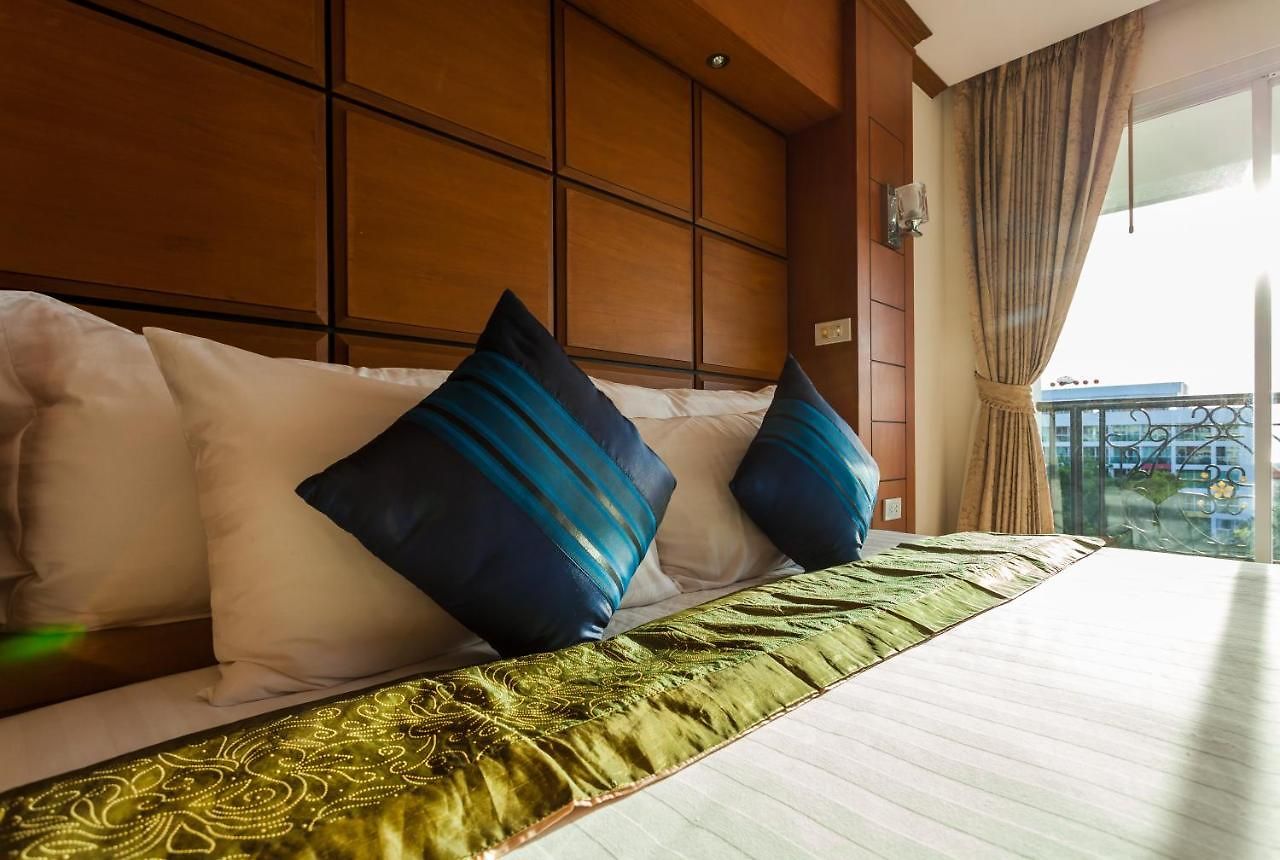 โรงแรม Tara Court 3*