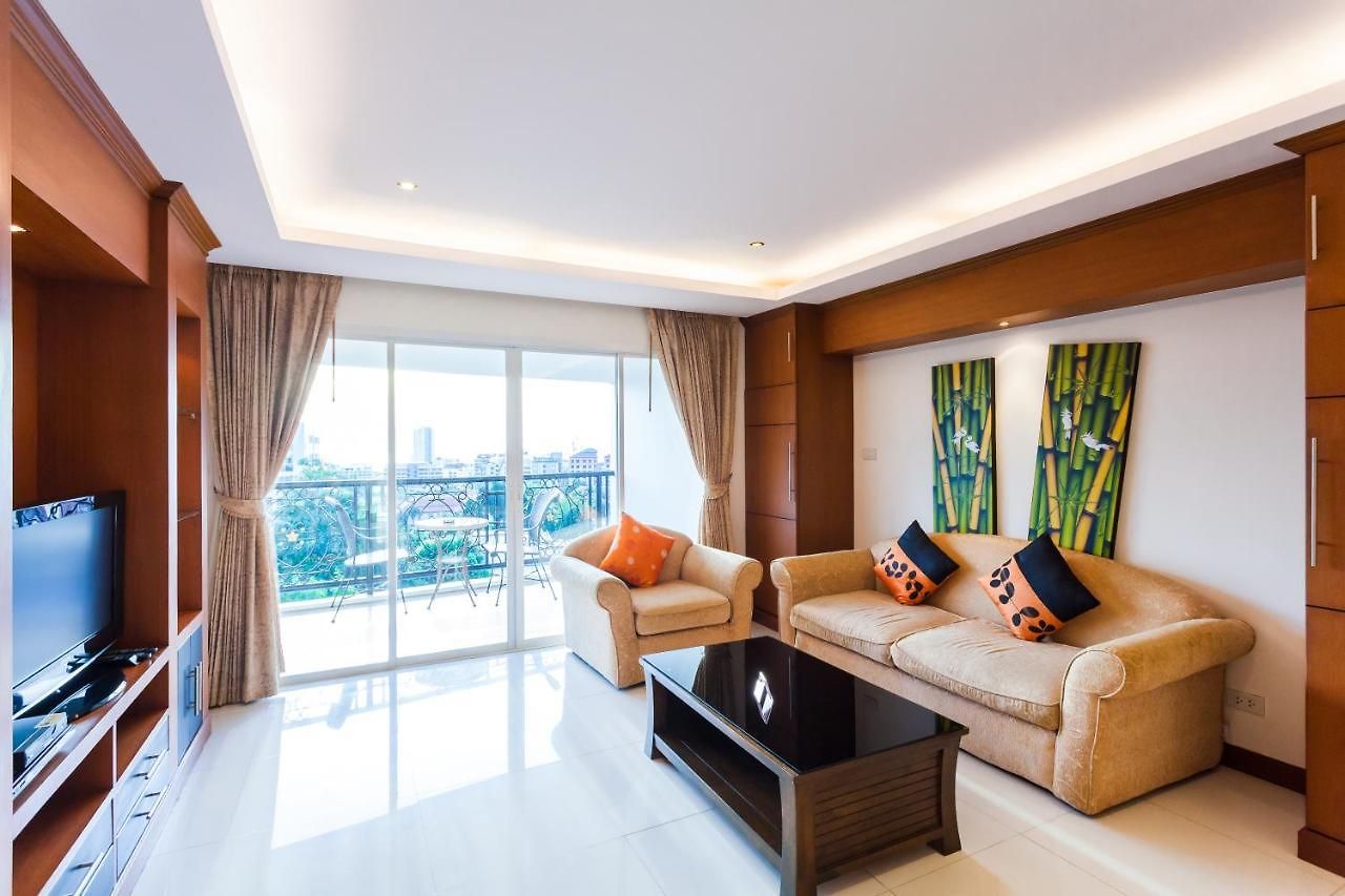 Tara Court โรงแรม