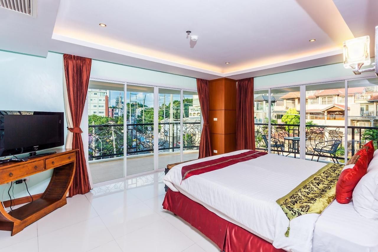 Tara Court โรงแรม
