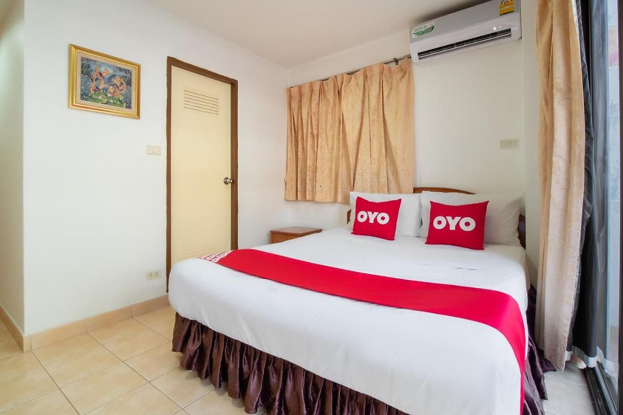 โรงแรม Oyo 811 Jasmine 2*