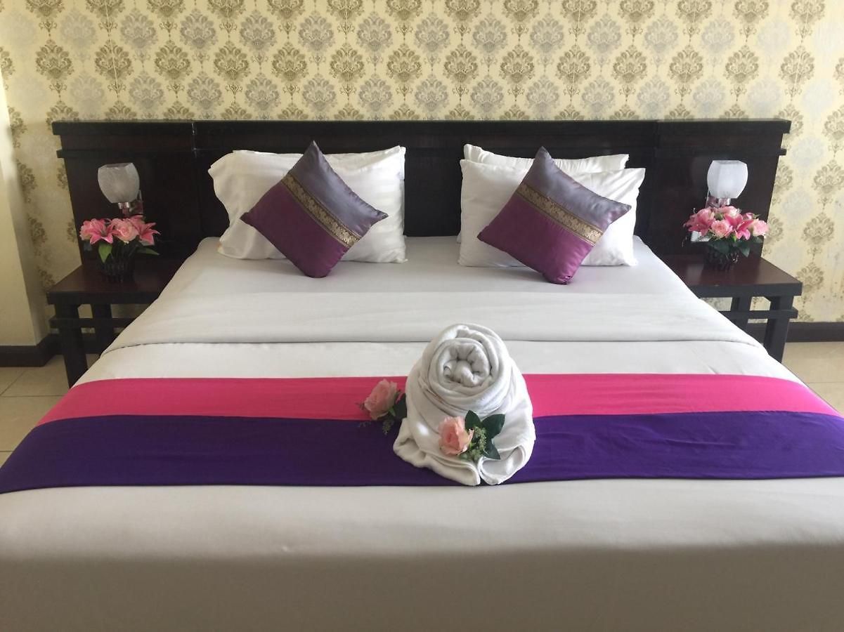 โรงแรม Siwalai Place 3*