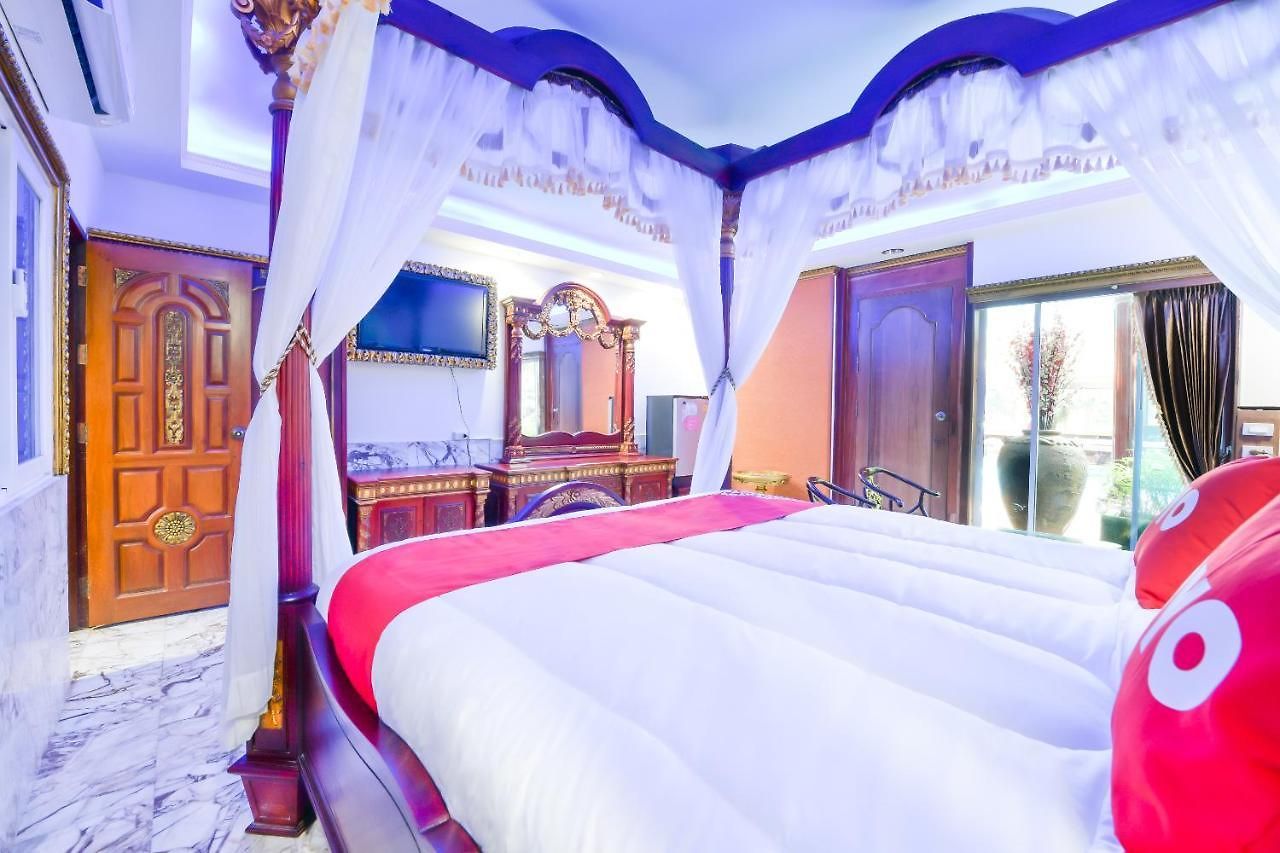 โรงแรม Oyo 549 Maesri 3*
