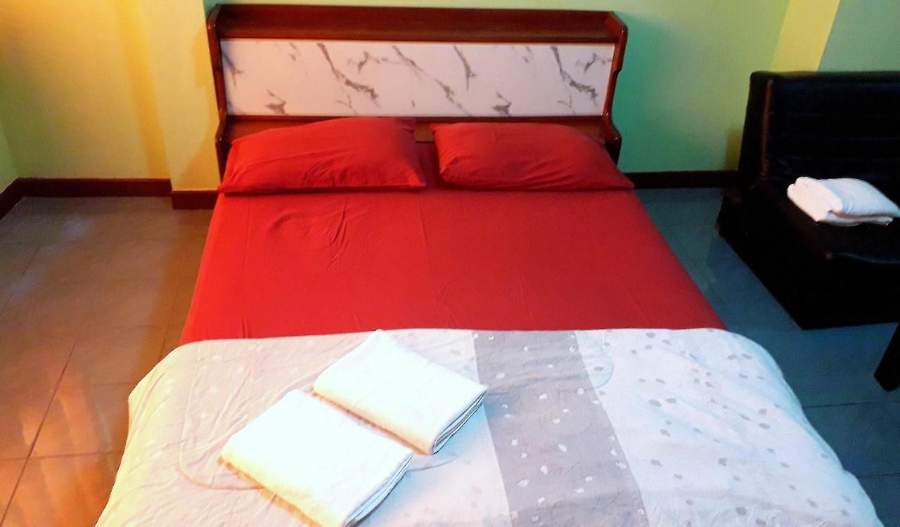 วอล์คกิ้งสตรีท อองคอร์ โฮเต็ล โรงแรม 2*