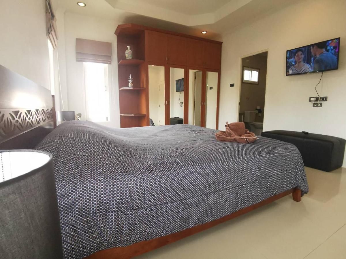 Tewaree - House Walking Street 4 Bedrooms วิลล่า *