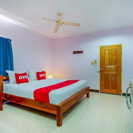Oyo 1065 Greenery House โรงแรม Pattaya