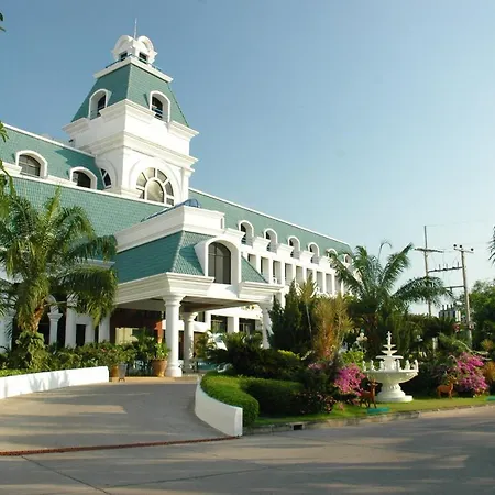 โรงแรม The Camelot 4*