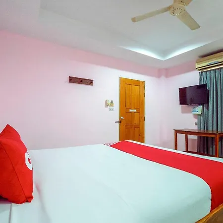 โรงแรม Oyo 1065 Greenery House Pattaya