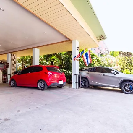 Oyo 1065 Greenery House โรงแรม 2*