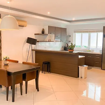 Villa Hidden Palm Pool Pattaya