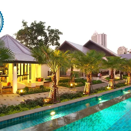 โรงแรม Long Garden & Pavilions 5*