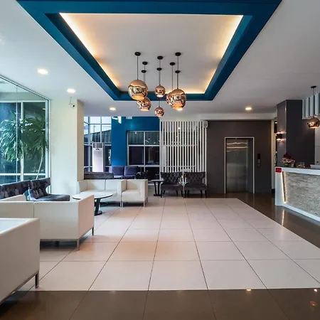 Oyo 1126 Curve Boutique โรงแรม Pattaya