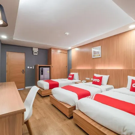 Oyo 1126 Curve Boutique โรงแรม