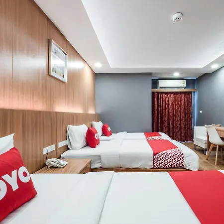 Oyo 1126 Curve Boutique 3*
