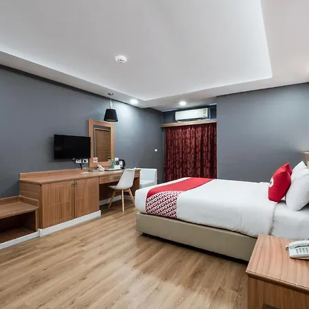 Oyo 1126 Curve Boutique 3* Pattaya