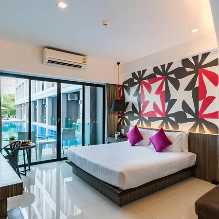 โรงแรม J