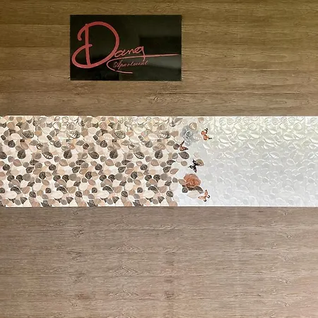 Dee Budget Hotel by Dang โรงแรมดีบัดเจดโฮเทลพัทยาบายแดง อพาร์ตโฮเทล