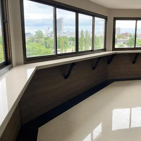 Dee Budget Hotel by Dang โรงแรมดีบัดเจดโฮเทลพัทยาบายแดง อพาร์ตโฮเทล *