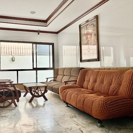 Dee Budget Hotel by Dang โรงแรมดีบัดเจดโฮเทลพัทยาบายแดง อพาร์ตโฮเทล Pattaya