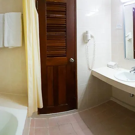 โรงแรม Eastiny Place