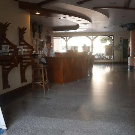 Naklua Resort 3*