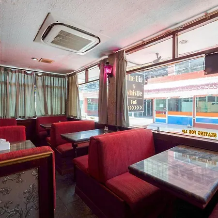Oyo 75328 Punjabi Junction Hotel