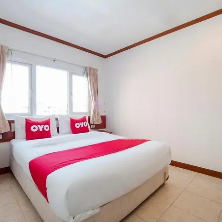 Oyo 75328 Punjabi Junction 3* Pattaya