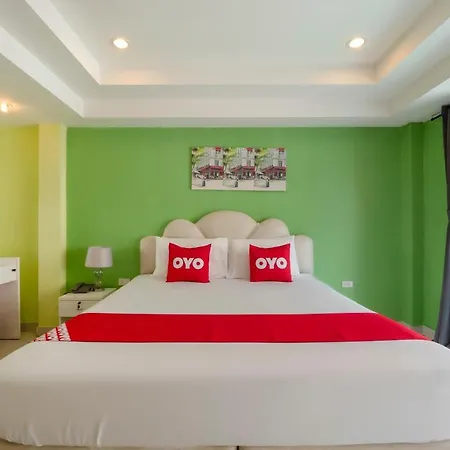 Hotel Oyo 75330 Little House 2*
