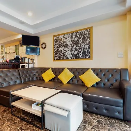 Hotel Oyo 75330 Little House Pattaya