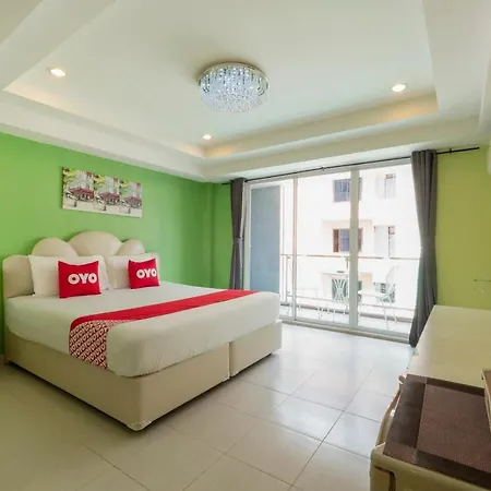 Oyo 75330 Little House Hotel Pattaya