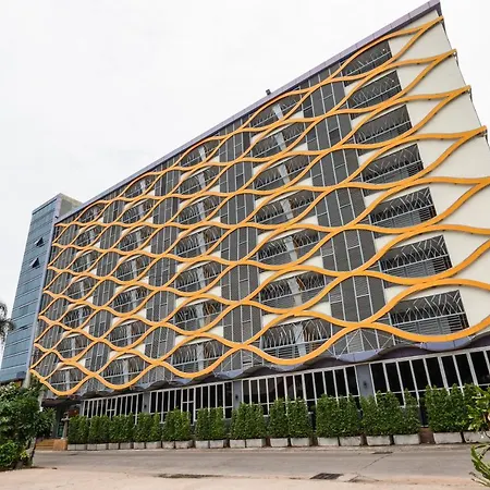 โรงแรม Oyo 1126 Curve Boutique Pattaya