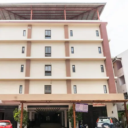 โรงแรม โอโย 882 เดอะมูนไลท์ เซอร์วิสอพาร์ทเมนท์ Pattaya