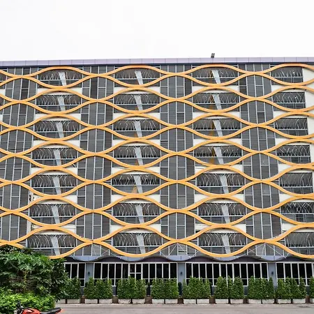 Oyo 1126 Curve Boutique โรงแรม 3*