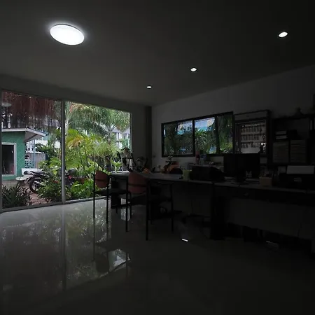 Oyo 1003 Naklua House Hotel Pattaya
