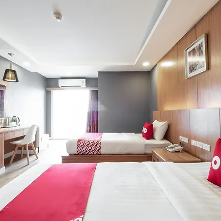 Oyo 1126 Curve Boutique โรงแรม Pattaya