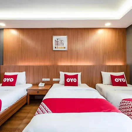Oyo 1126 Curve Boutique โรงแรม 3*