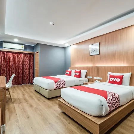 Oyo 1126 Curve Boutique โรงแรม
