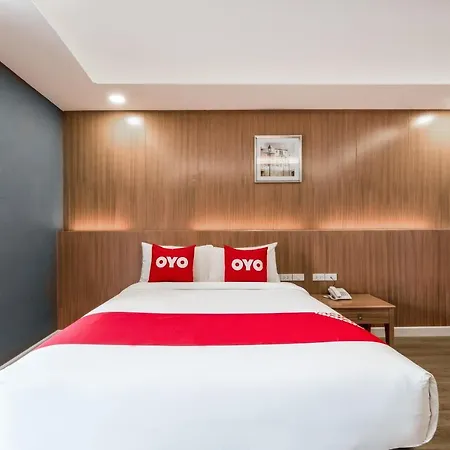 Oyo 1126 Curve Boutique โรงแรม Pattaya