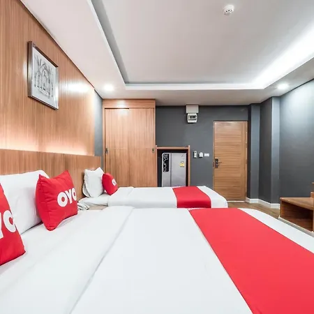 Oyo 1126 Curve Boutique โรงแรม 3*