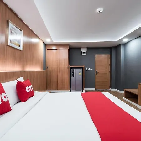 Oyo 1126 Curve Boutique 3*