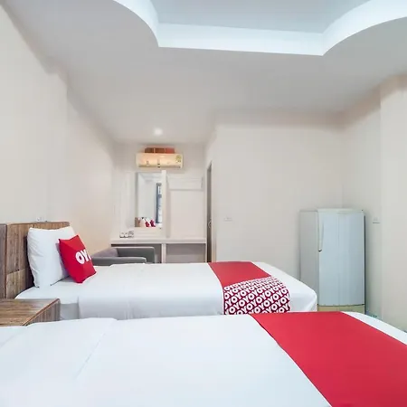 Hotel Vaccinated Staff - Oyo 645 Baan Ruangrungroj