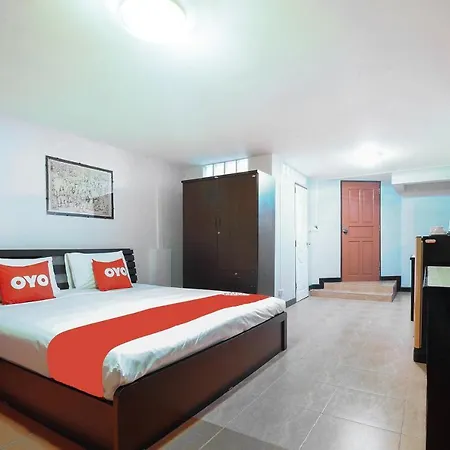 Oyo 963 Sunshine Hotel 2*