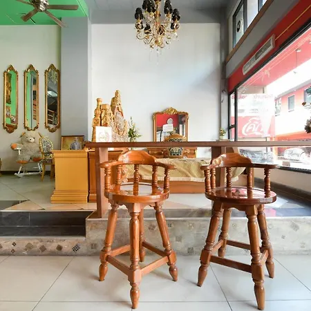 Oyo 549 Maesri โรงแรม