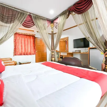 โรงแรม Oyo 549 Maesri 3*